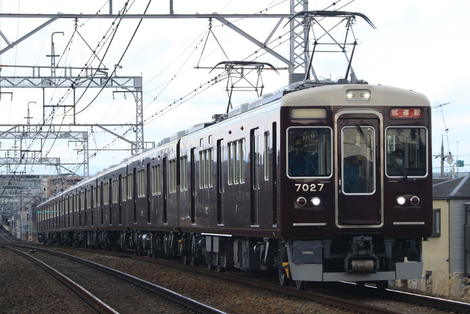 【阪急】7000系7027Fリニューアル車 性能試運転実施を西山天王山～大山崎間で撮影した写真