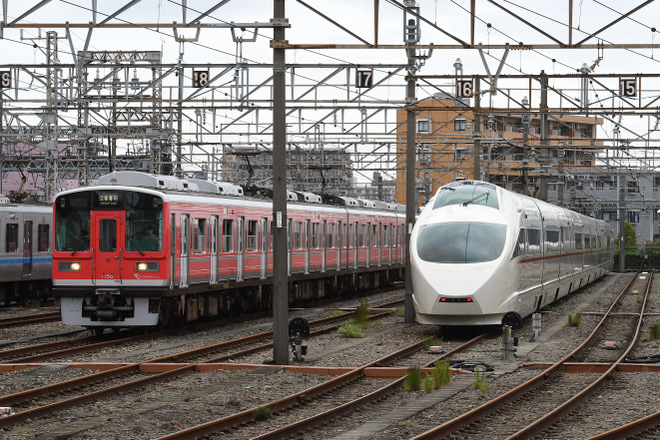 【小田急】箱根で活躍したVSEと赤い1000形 夢の紅白追いかけっこリレー!を相武台前駅で撮影した写真